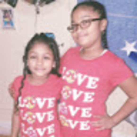 Meet your Posher, Candacy - Picture 1 of 1